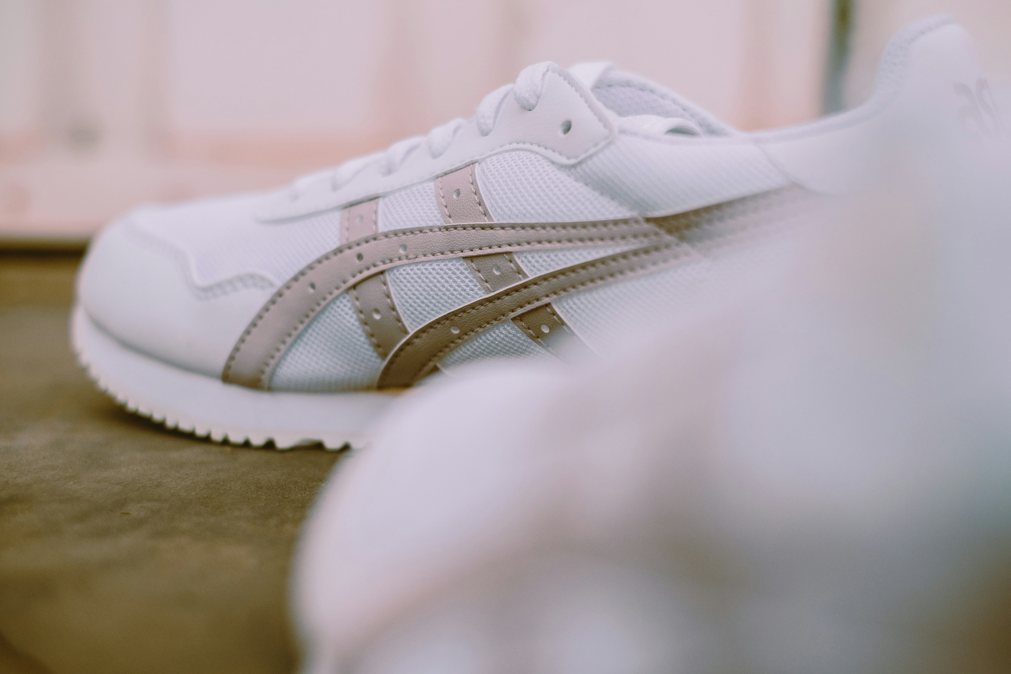 Asics Gel-Kayano 14 in Blush