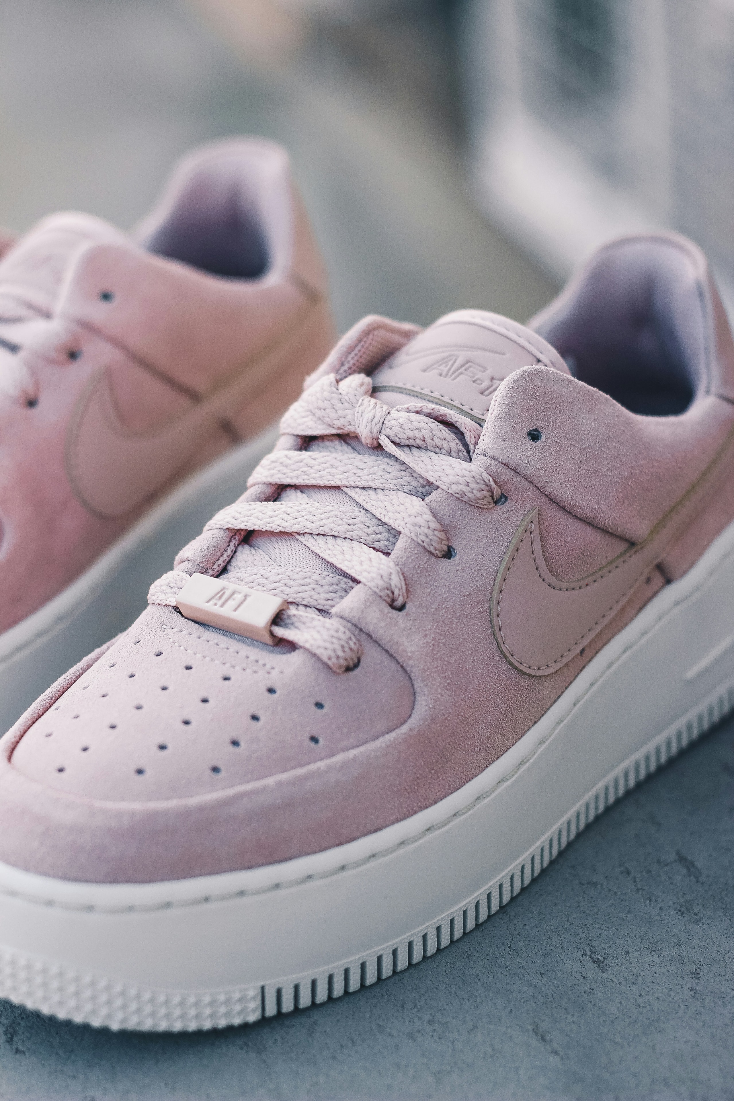 Nike Air Force 1 in Pale Pink
