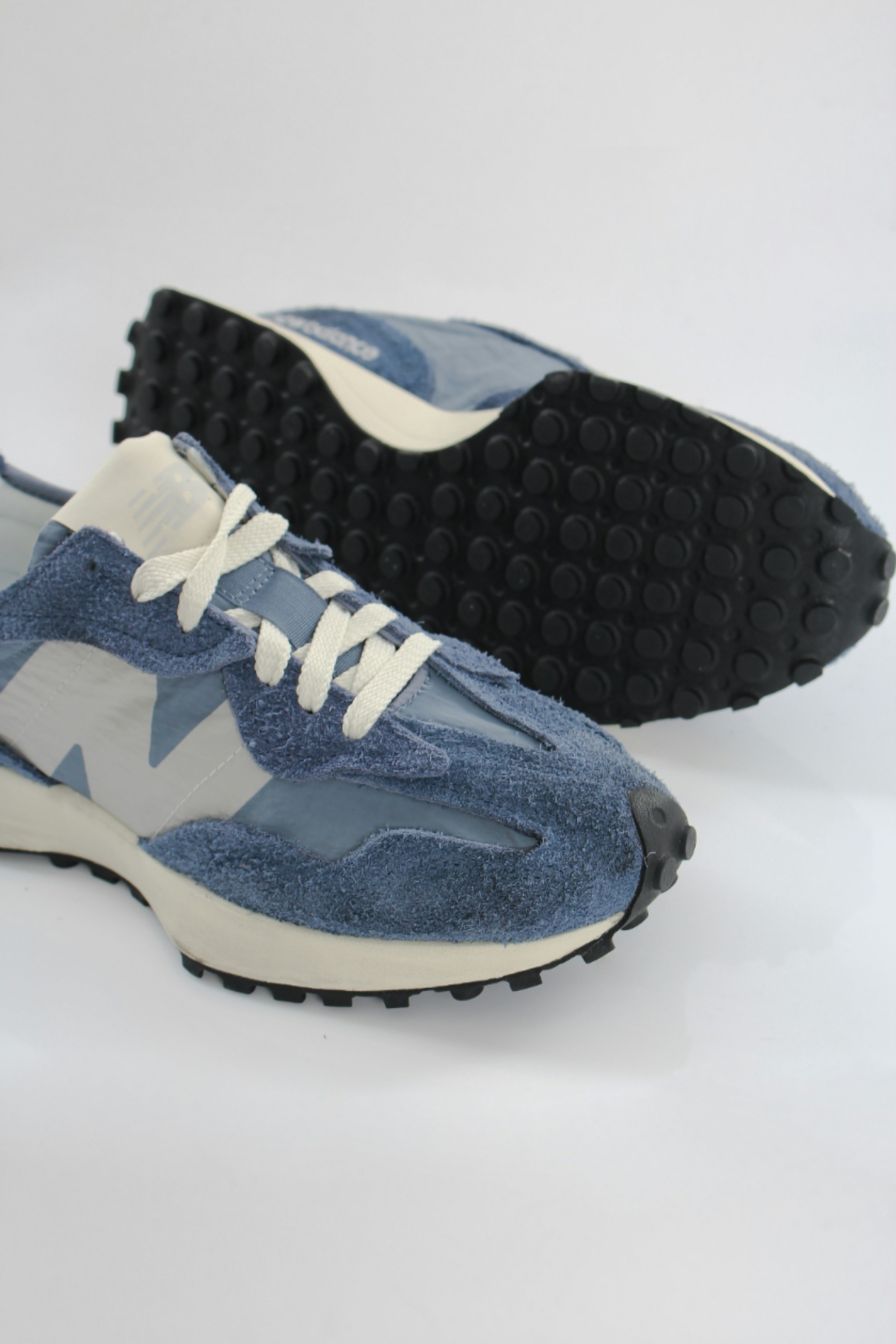 New Balance 2002R