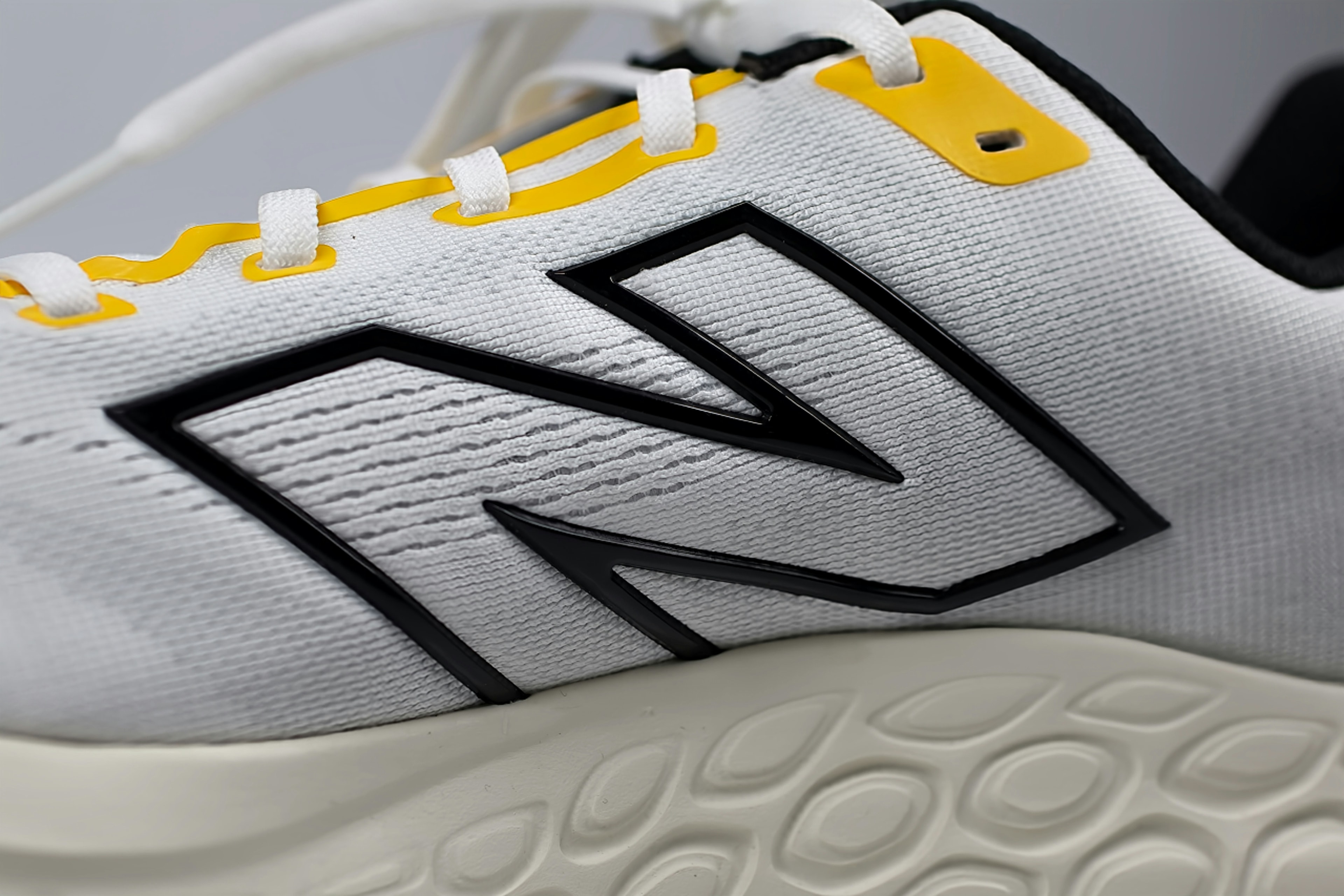 New Balance FuelCell RC Elite v3