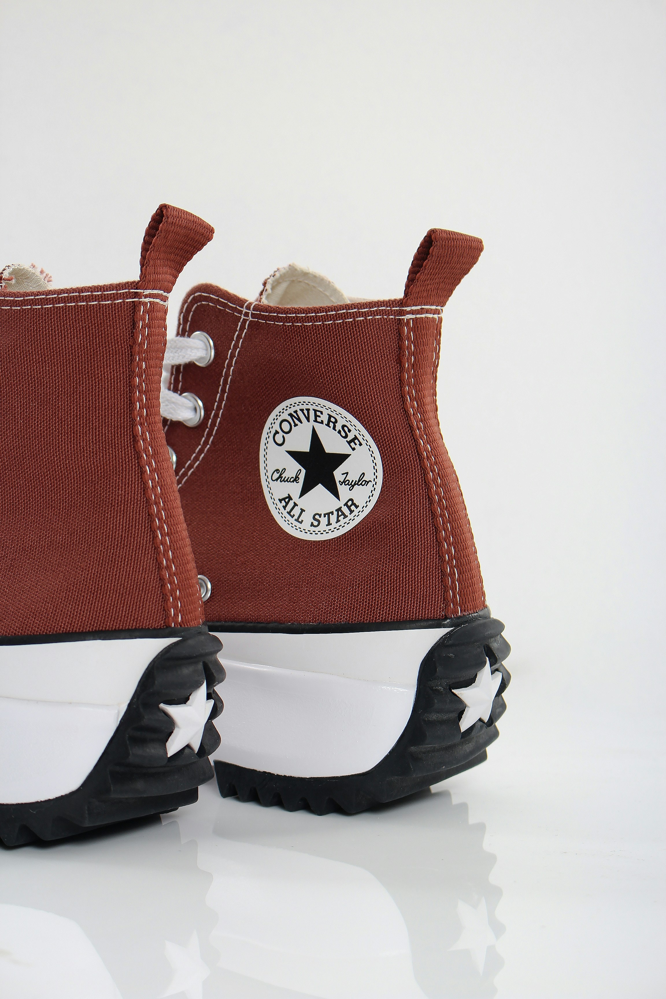 Converse Run Star Hike